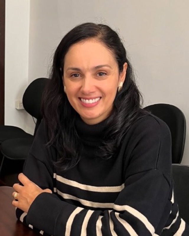 Dra. Ana Paula Carneiro Brandalize